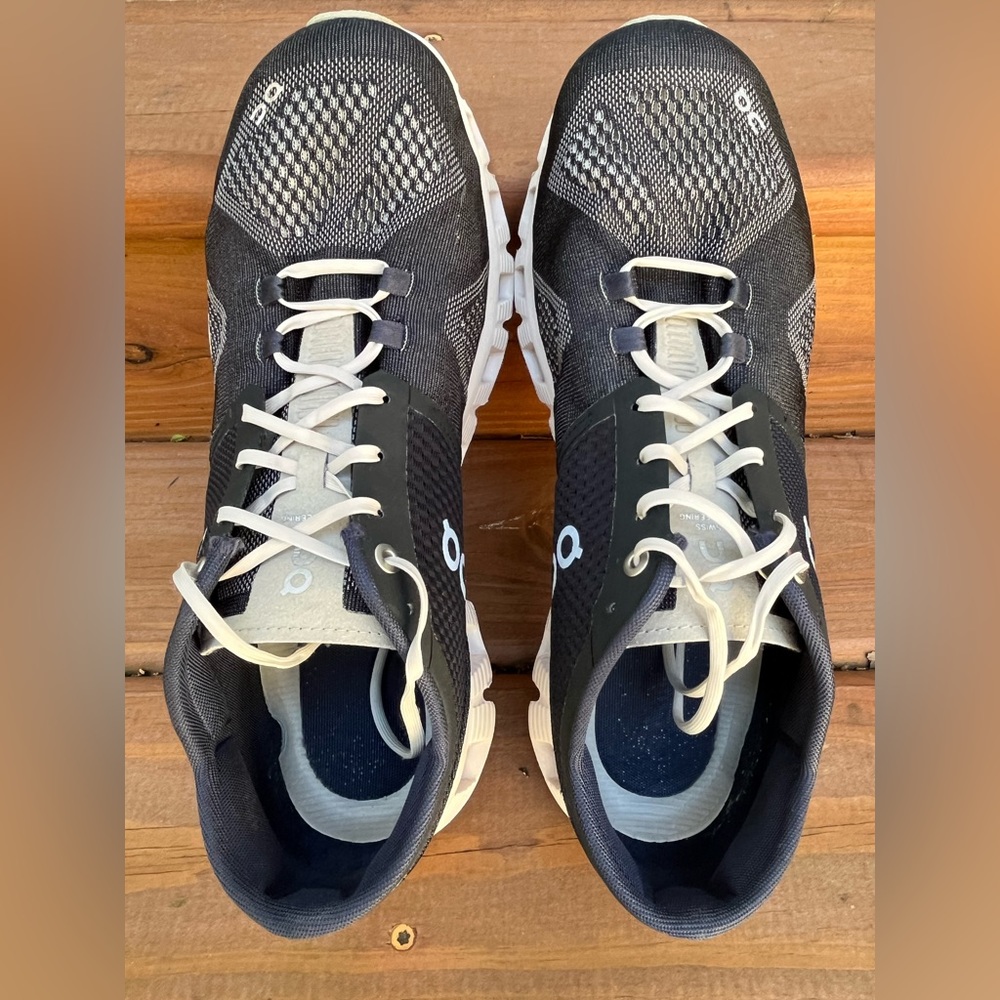 ON Athletic Shoes, Women’s size 11